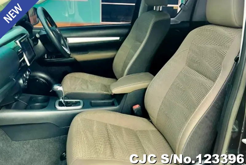 Toyota Hilux in Black for Sale Image 9