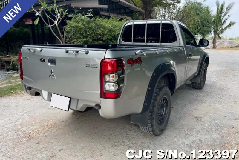 Mitsubishi Triton in Silver for Sale Image 2