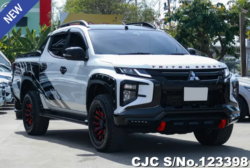 Mitsubishi / Triton 2023