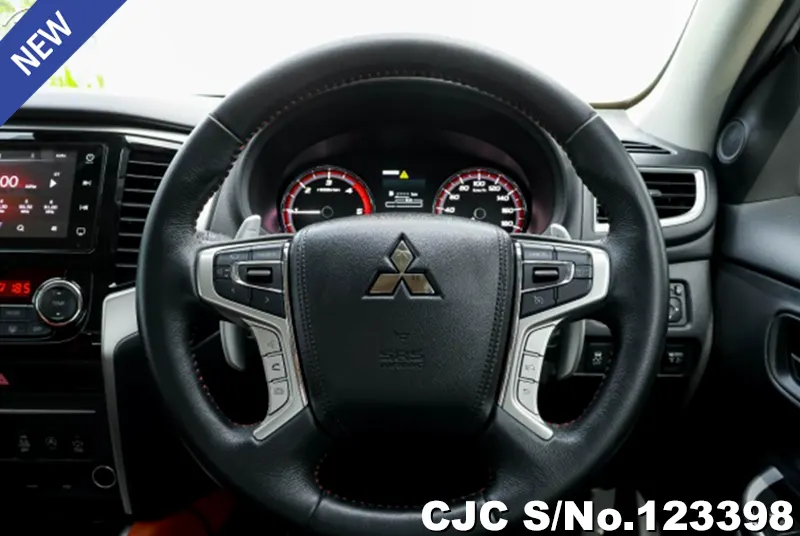 Mitsubishi Triton in White for Sale Image 6