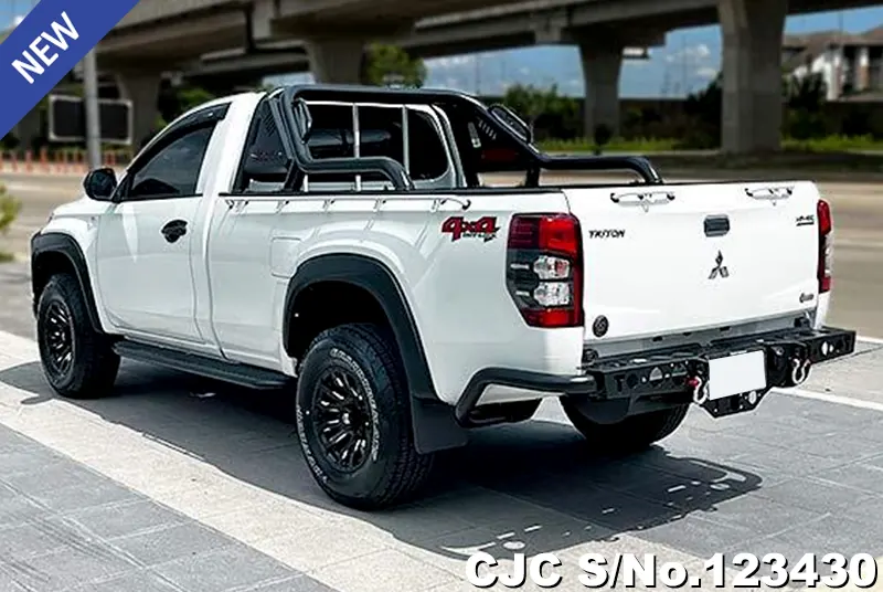 Mitsubishi Triton in White for Sale Image 1