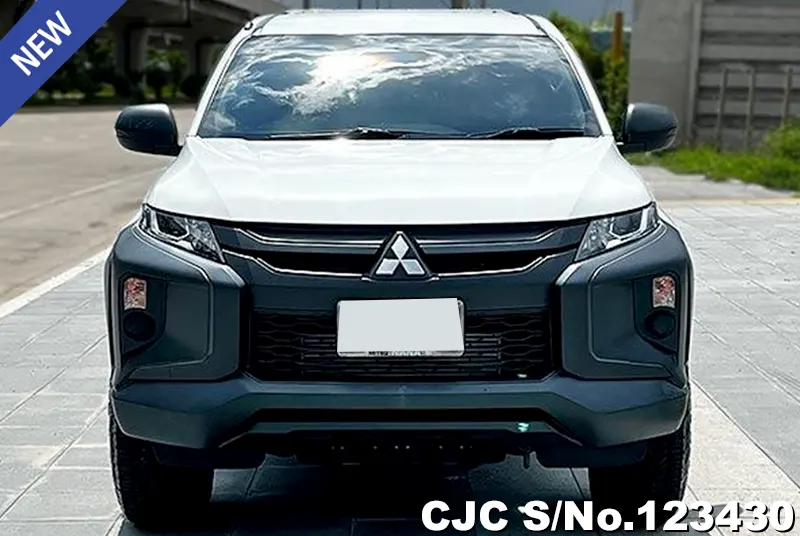 Mitsubishi Triton in White for Sale Image 2