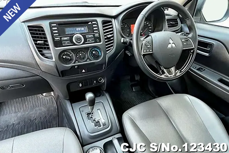 Mitsubishi Triton in White for Sale Image 6