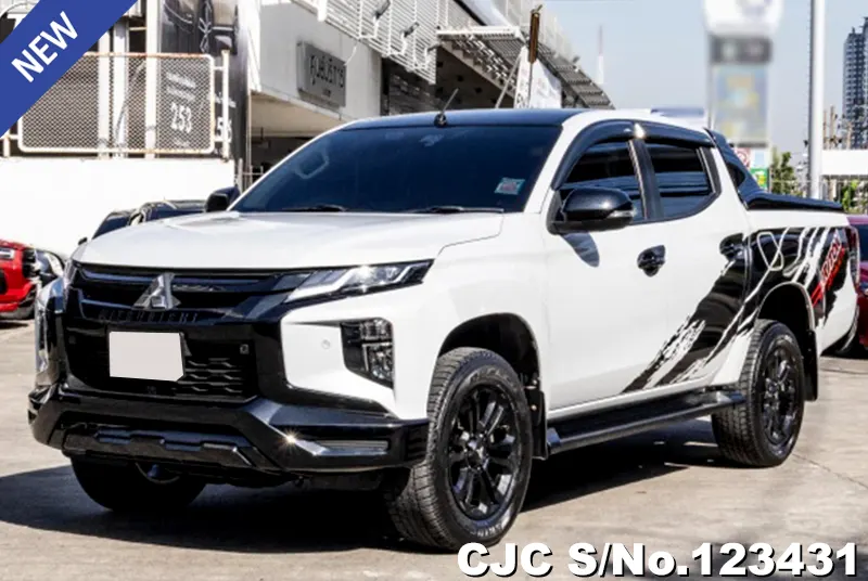 Mitsubishi Triton in White for Sale Image 2