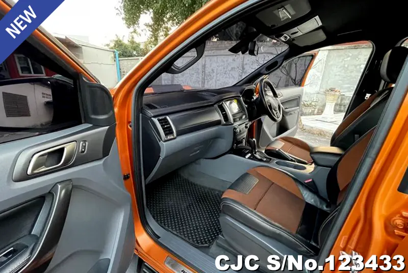 Ford Ranger in Orange for Sale Image 11