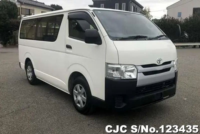Toyota / Hiace 2024