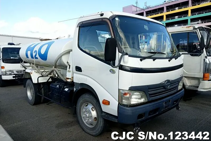 Hino / Dutro 2011