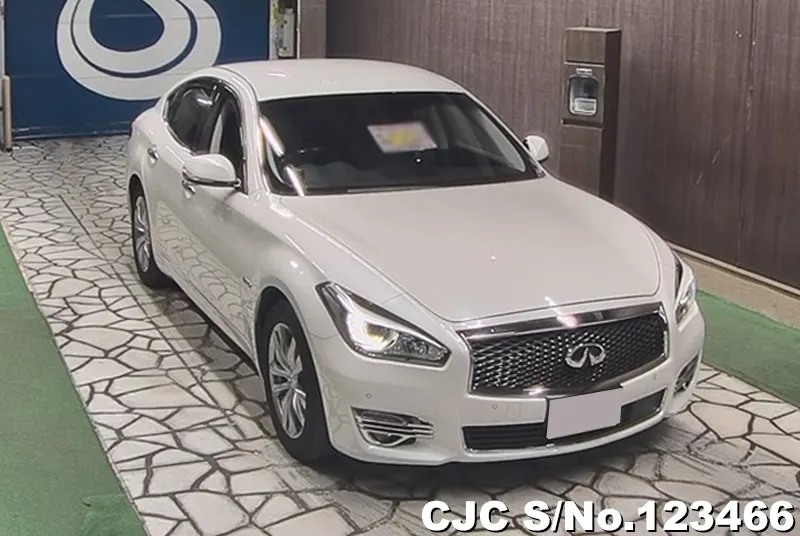 Nissan / Fuga 2016