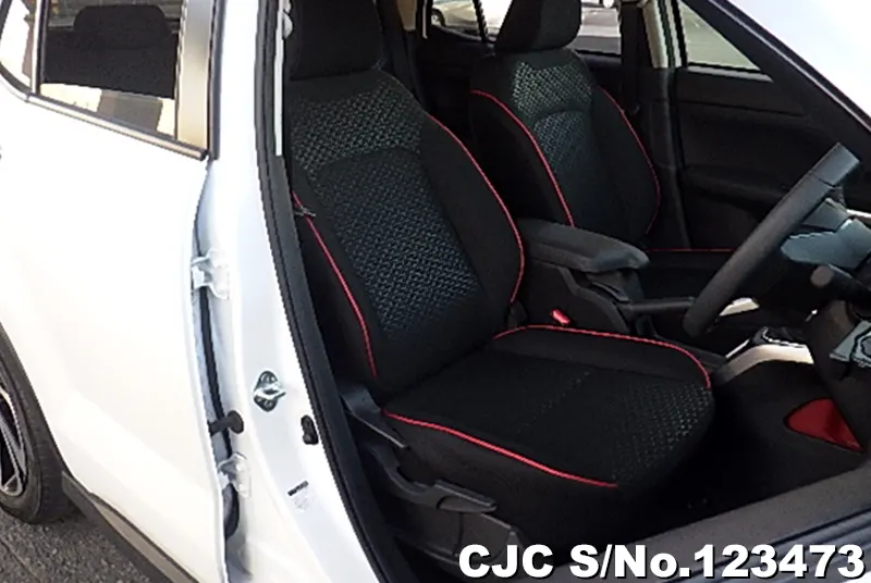 Toyota Raize in White for Sale Image 11