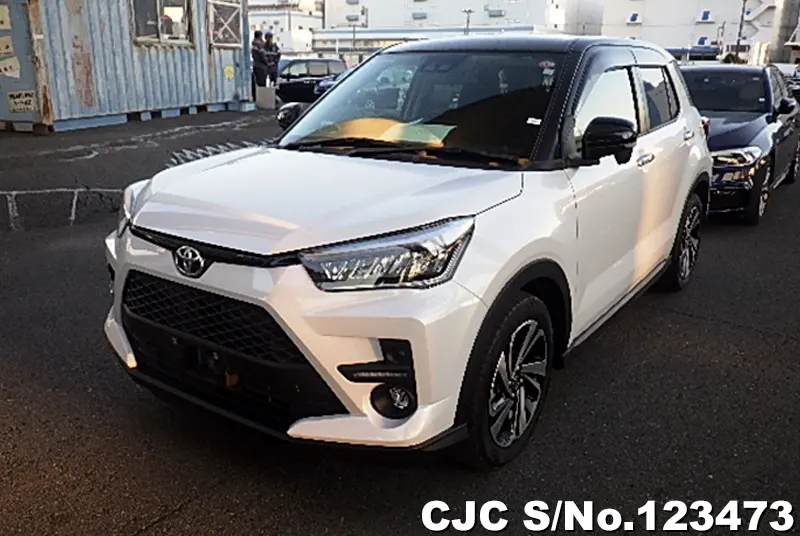 Toyota Raize in White for Sale Image 3