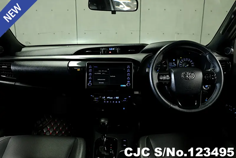 Toyota Hilux in White for Sale Image 46