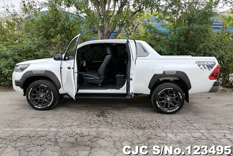 Toyota Hilux in White for Sale Image 22