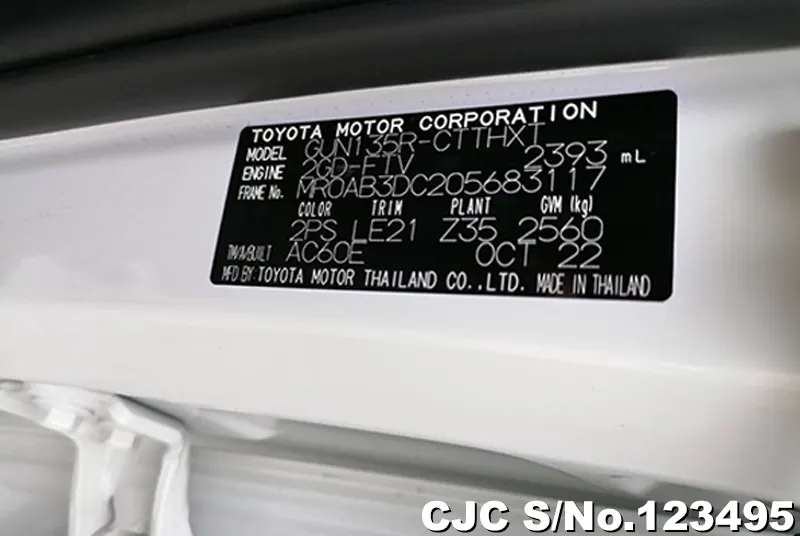 Toyota Hilux in White for Sale Image 38