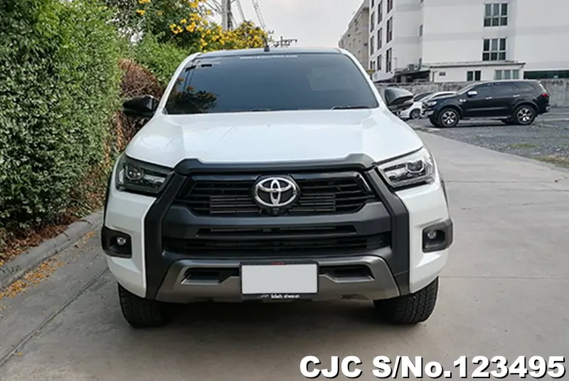 Toyota Hilux in White for Sale Image 4