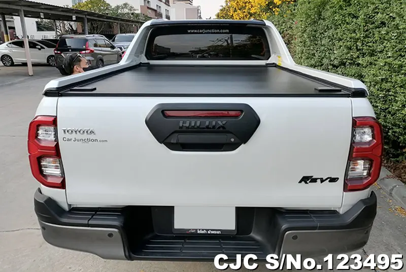 Toyota Hilux in White for Sale Image 6