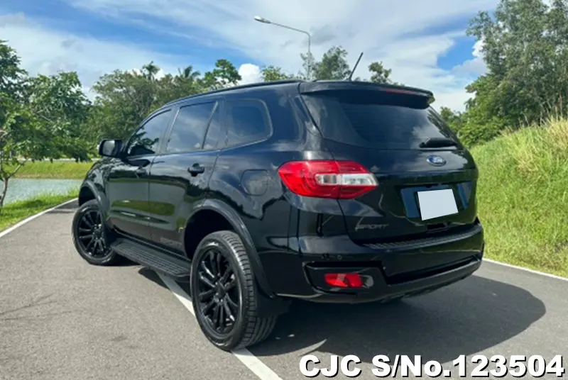 Ford Everest in Black for Sale Image 1