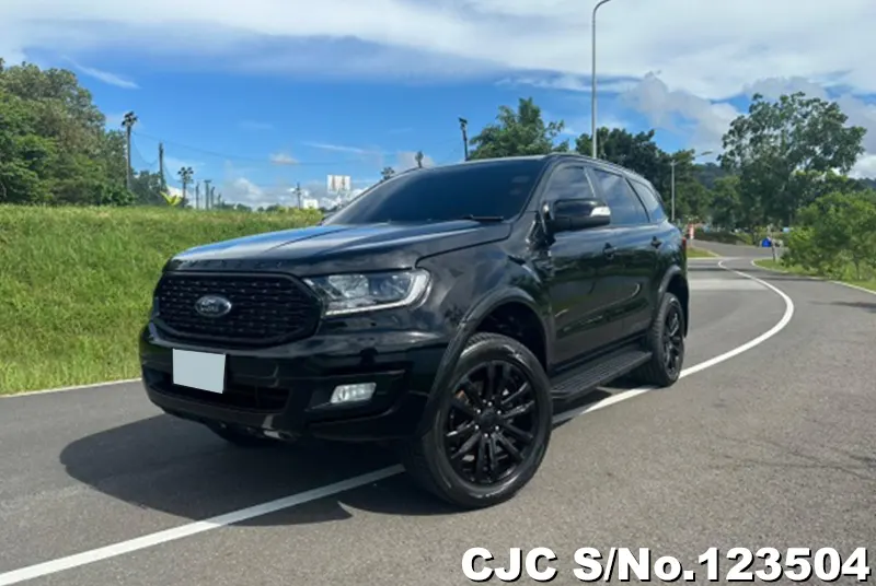 Ford Everest in Black for Sale Image 2