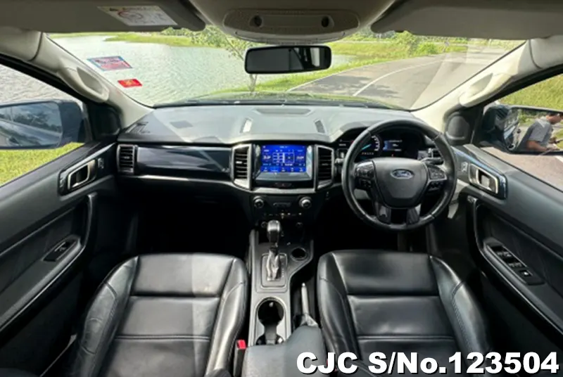 Ford Everest in Black for Sale Image 8