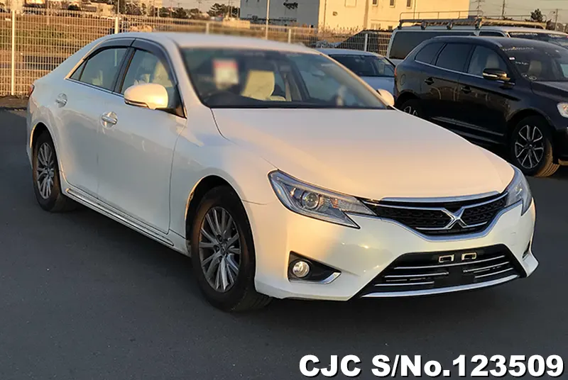 Toyota / Mark X 2015