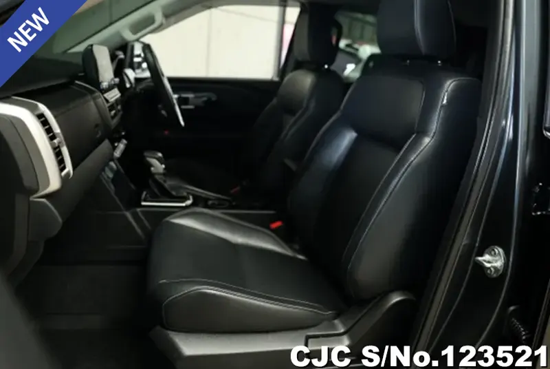 Mitsubishi Triton in Gray for Sale Image 8