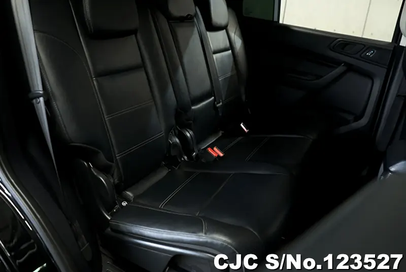 Ford Everest in Black for Sale Image 10