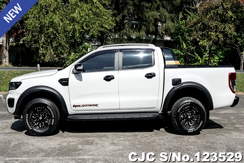 Ford Ranger in White for Sale Image 7