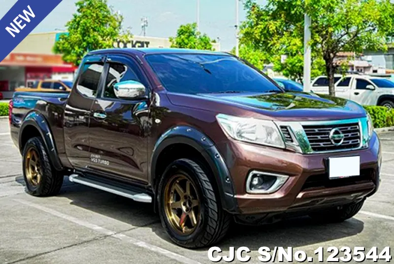 Nissan / Navara 2015