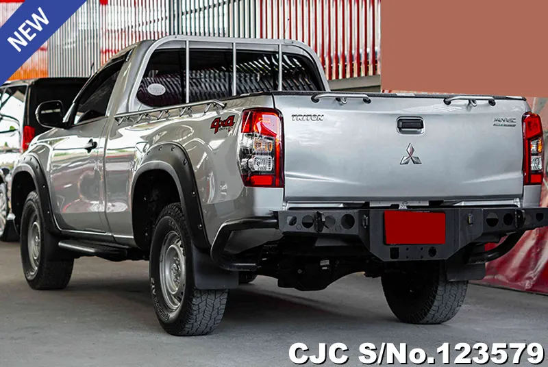 Mitsubishi Triton in Gray for Sale Image 1