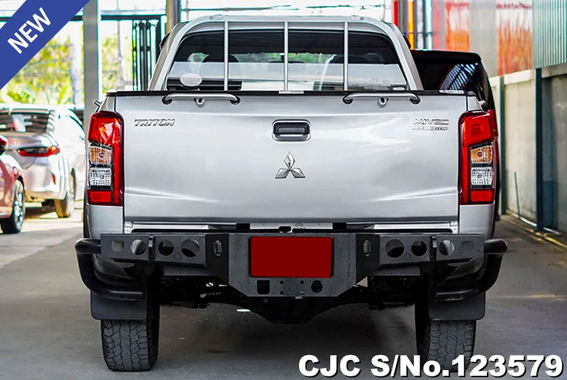 Mitsubishi Triton in Gray for Sale Image 5