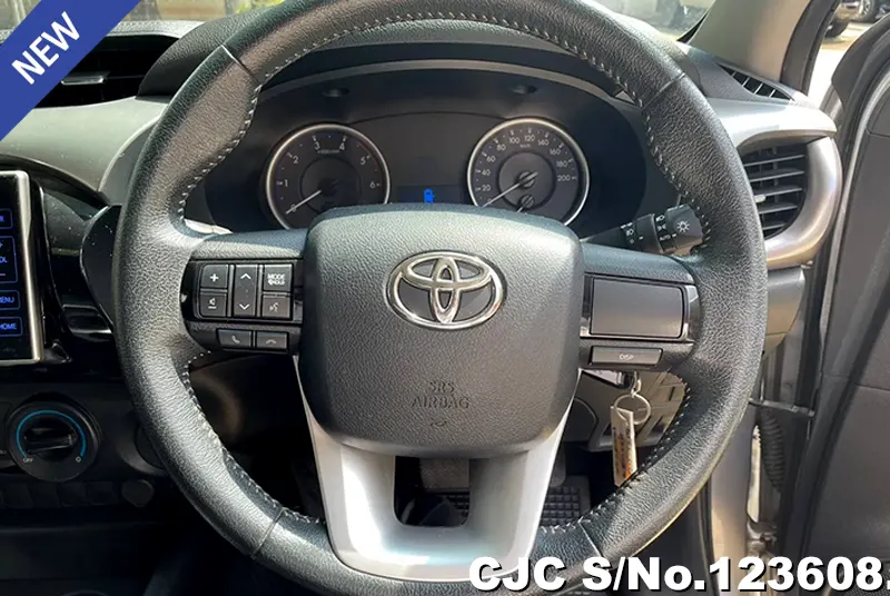 Toyota Hilux in Silver for Sale Image 11