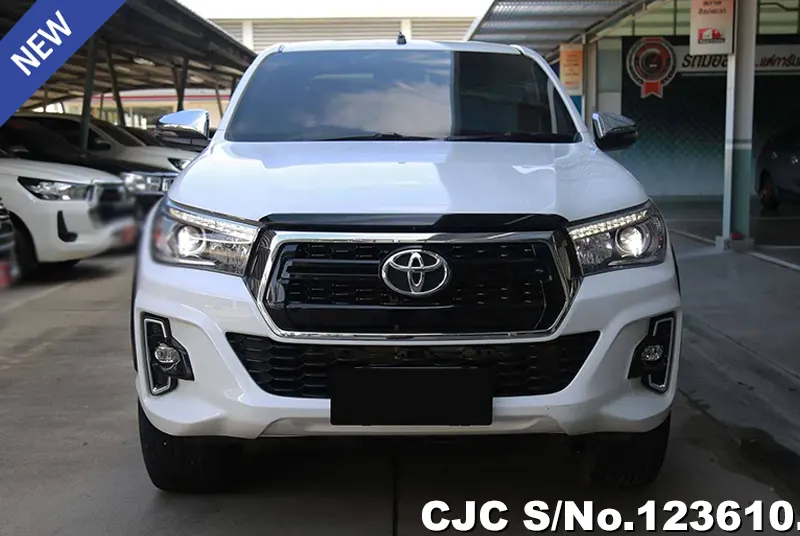 Toyota Hilux in White for Sale Image 2
