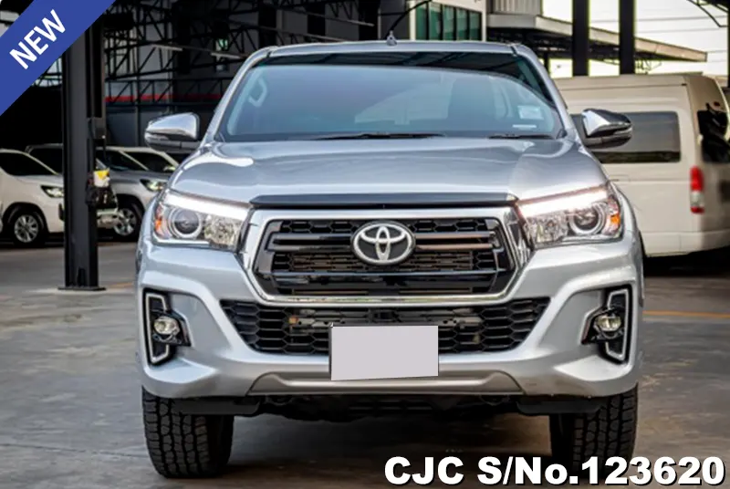 Toyota Hilux in Silver for Sale Image 2