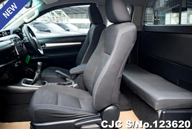 Toyota Hilux in Silver for Sale Image 5