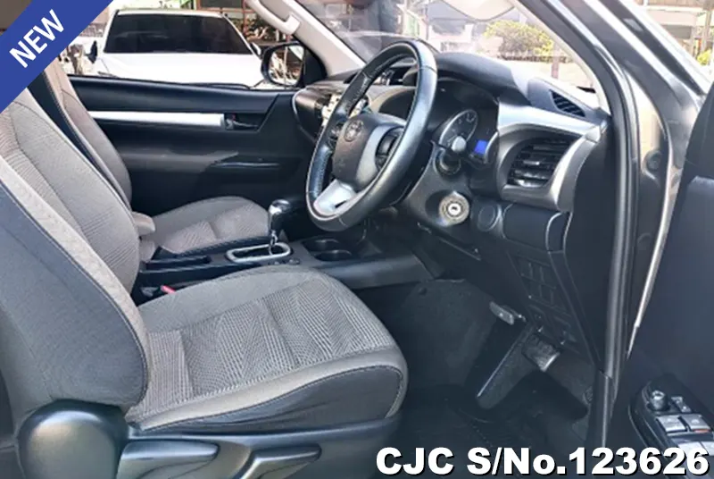 Toyota Hilux in Gray for Sale Image 6