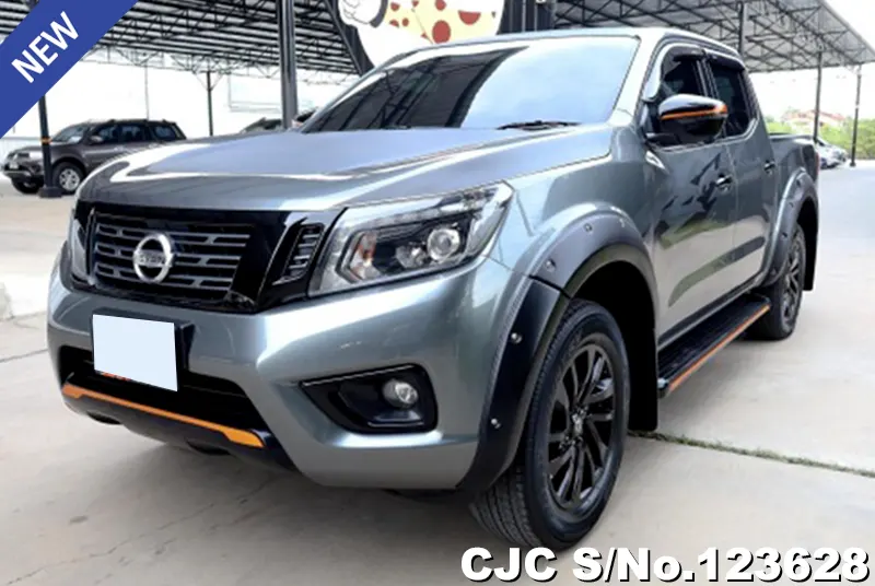 Nissan Navara in Gray for Sale Image 3
