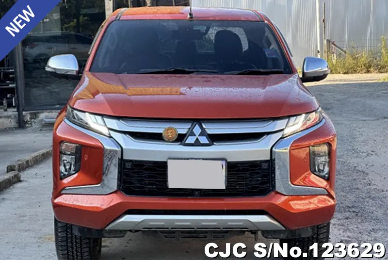 Mitsubishi Triton in Orange for Sale Image 4