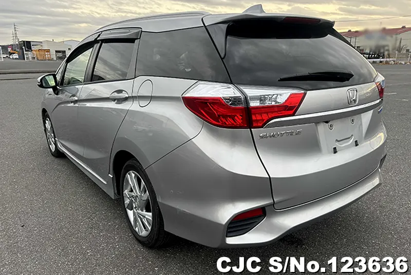 Honda Shuttle in Silver for Sale Image 2