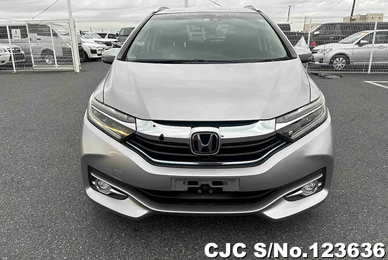 Honda Shuttle in Silver for Sale Image 4