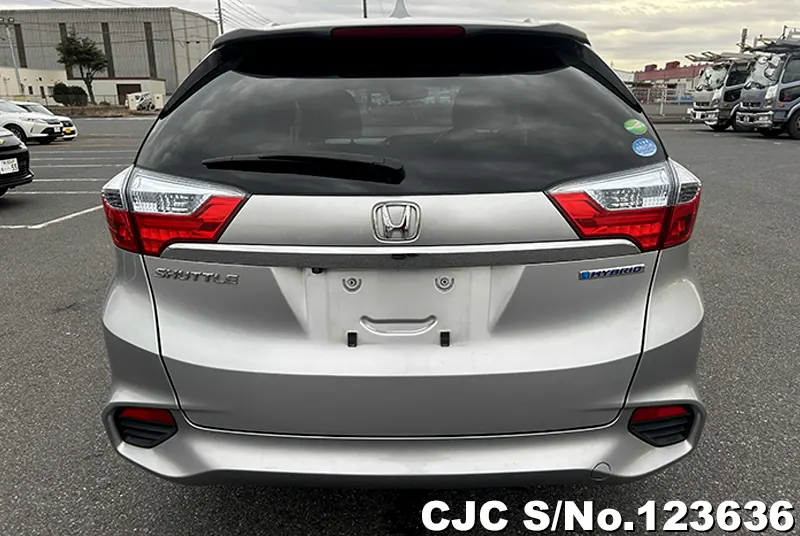 Honda Shuttle in Silver for Sale Image 5