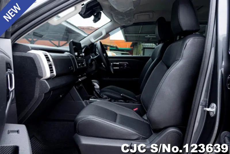 Mitsubishi Triton in Gray for Sale Image 5