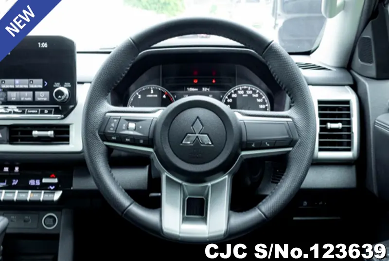 Mitsubishi Triton in Gray for Sale Image 7