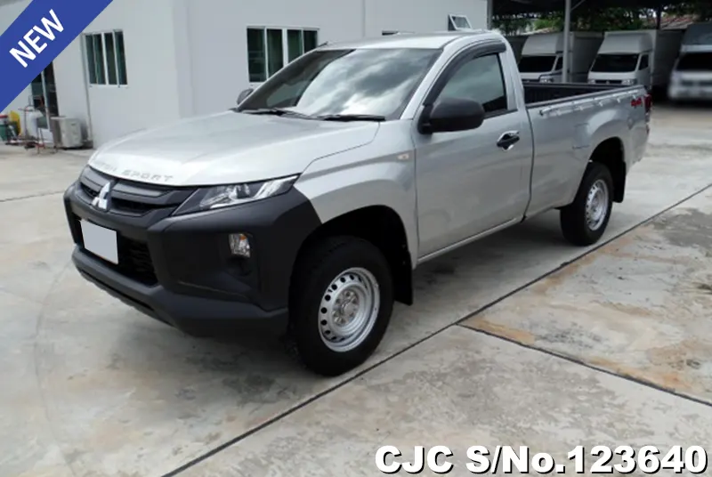 Mitsubishi Triton in Silver for Sale Image 3