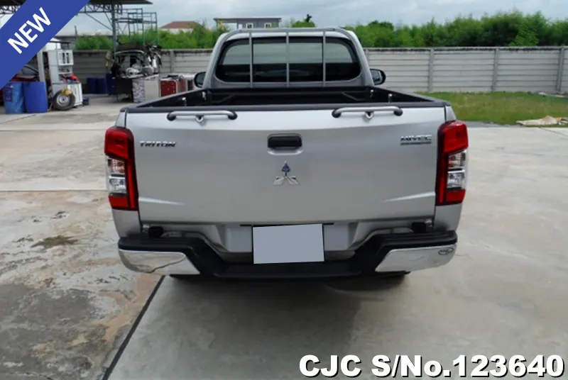 Mitsubishi Triton in Silver for Sale Image 5