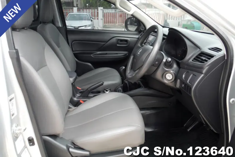 Mitsubishi Triton in Silver for Sale Image 7