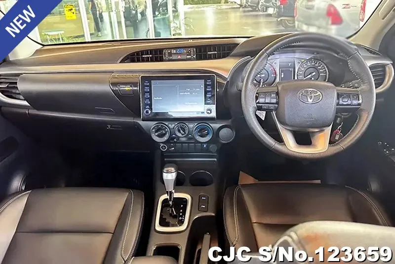 Toyota Hilux in White for Sale Image 6