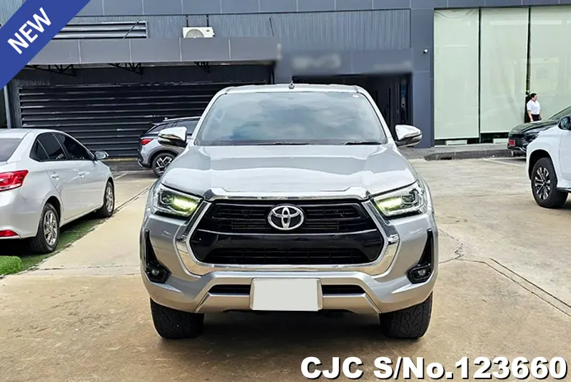 Toyota Hilux in Silver for Sale Image 4