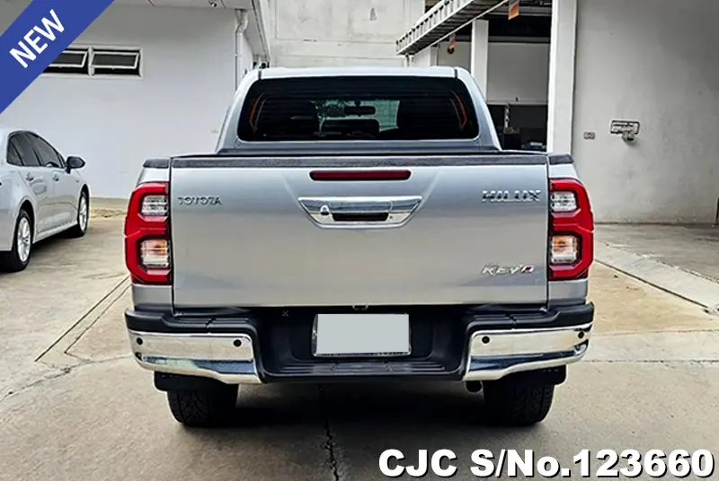 Toyota Hilux in Silver for Sale Image 5
