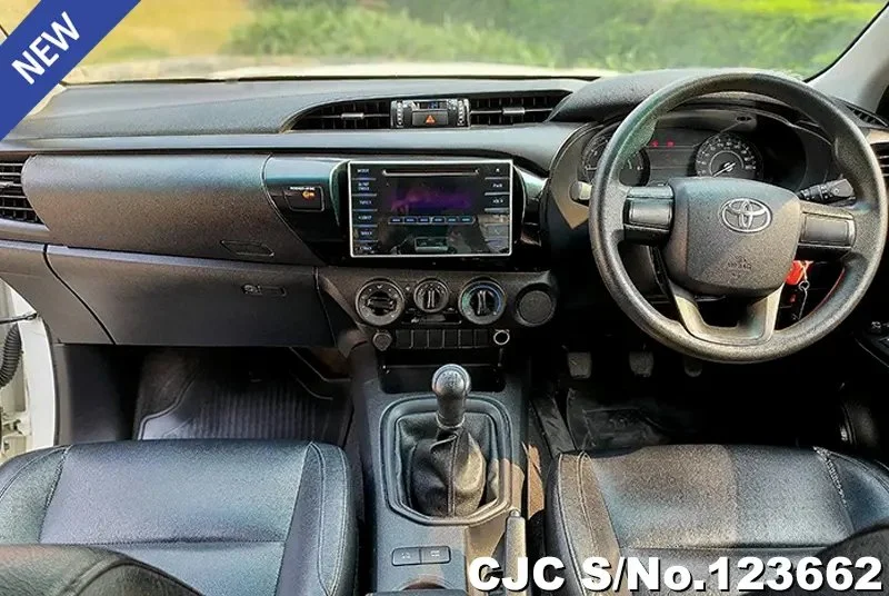 Toyota Hilux in White for Sale Image 6