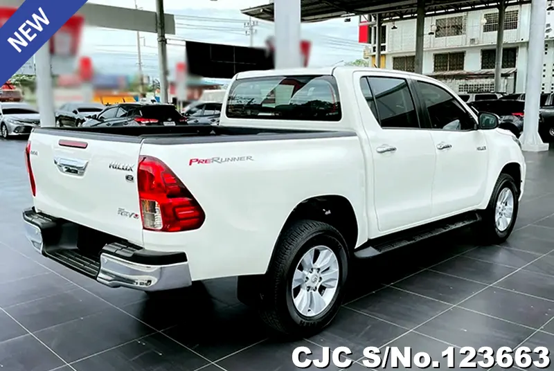 Toyota Hilux in White for Sale Image 1