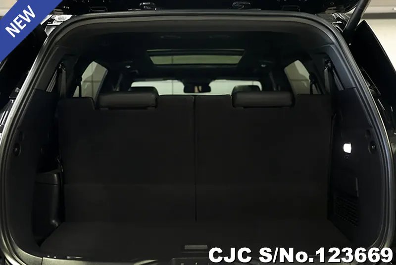 Ford Everest in Black for Sale Image 4